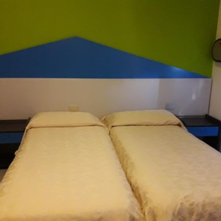 Medolago Albergo Piccadilly מראה חיצוני תמונה